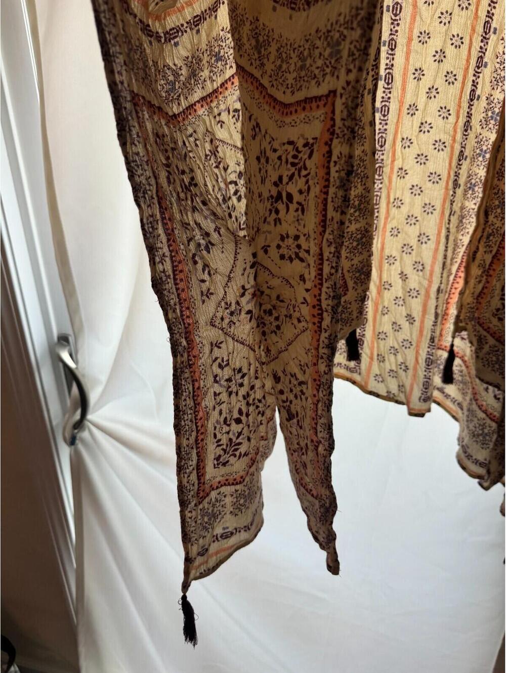 Rue 21 L / XL Shawl BoHo (Tan / Maroon / Orange) - Picture 3 of 4